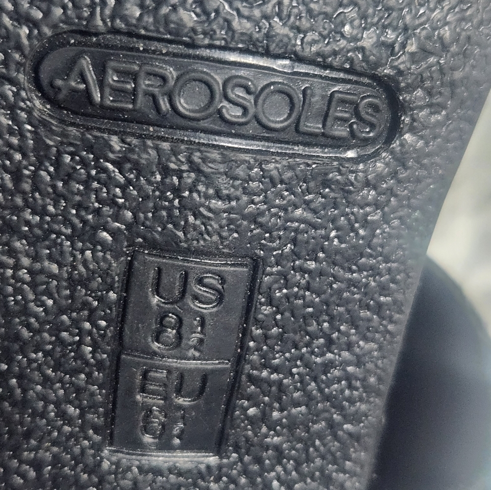 AEROSOLES Black Sandals with Chunky Design - Picture 2 of 10